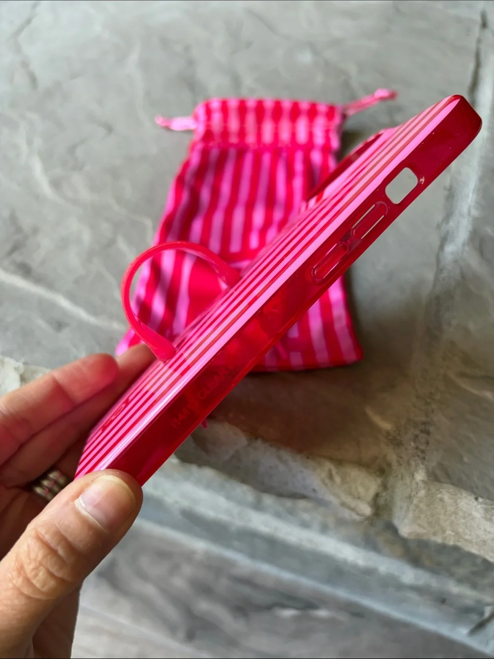 Loopy Case bright pink
